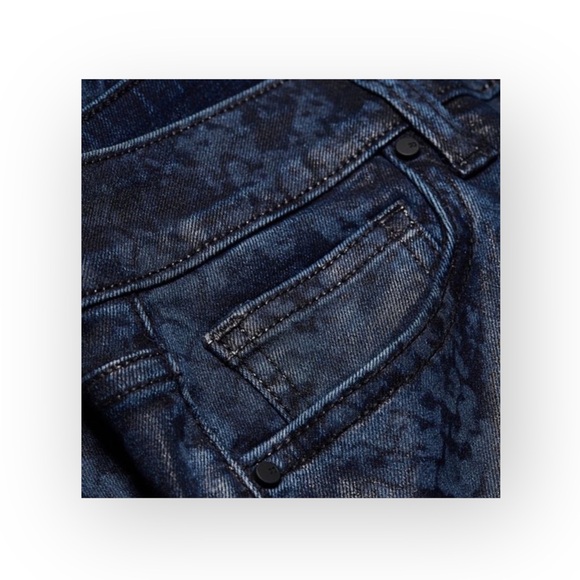 new Joe's Jeans ㋛ Charlie Skinny High Waist Jean ㋛ Coated Navy Python Print ㋛ - Picture 8 of 16
